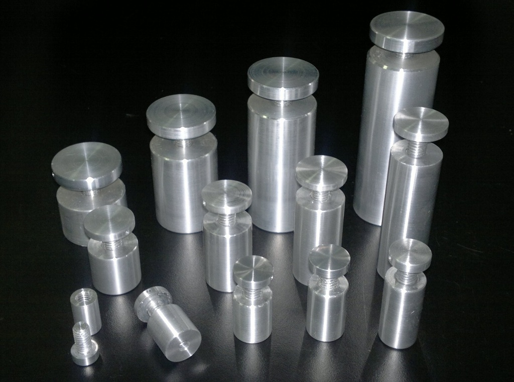 TORNILLOS DECORATIVOS LIQUIDACION